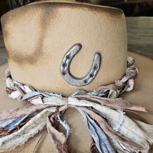 NWT Silver Authentic Iron Steel Miniature Horseshoe Cowboy/ Fedora Hat Pin